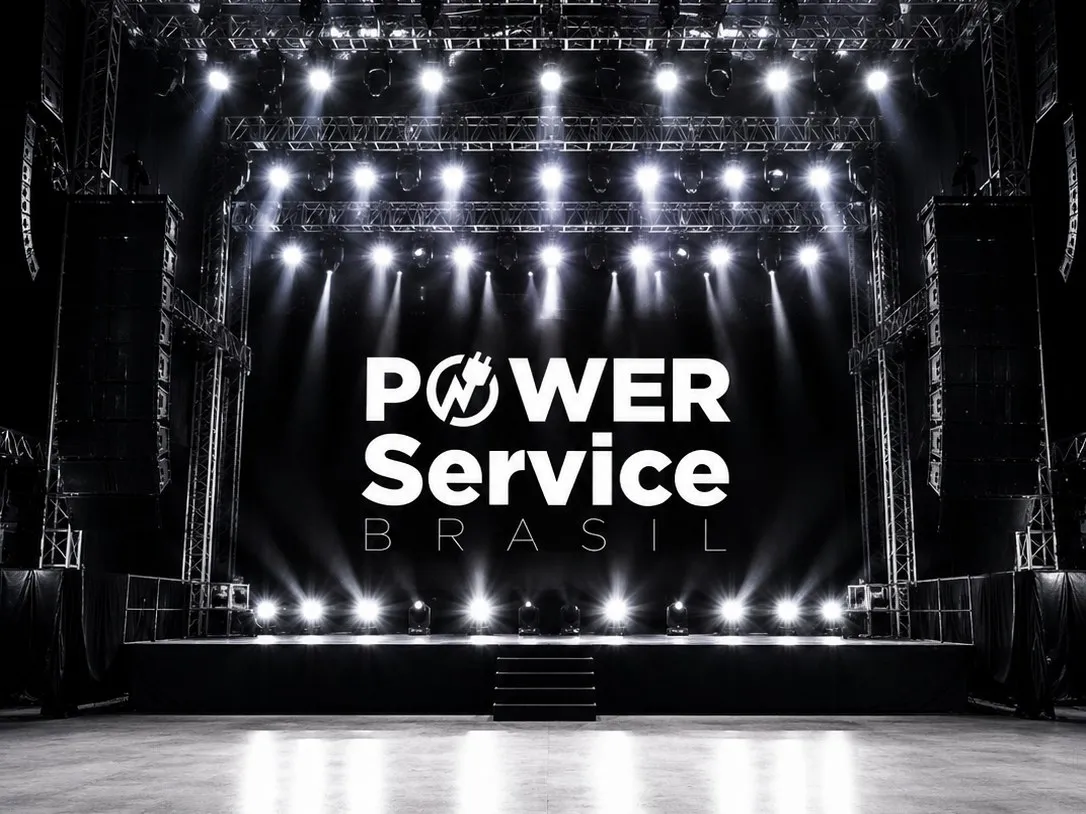 Estrutura de evento iluminada pela Power Service